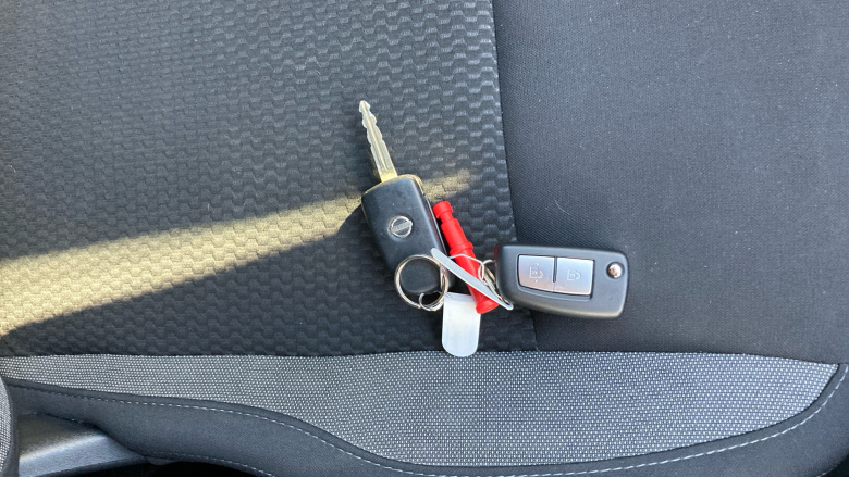 Nissan Qashqai 1.3 DiG-T Acenta Premium 5dr Petrol Hatchback